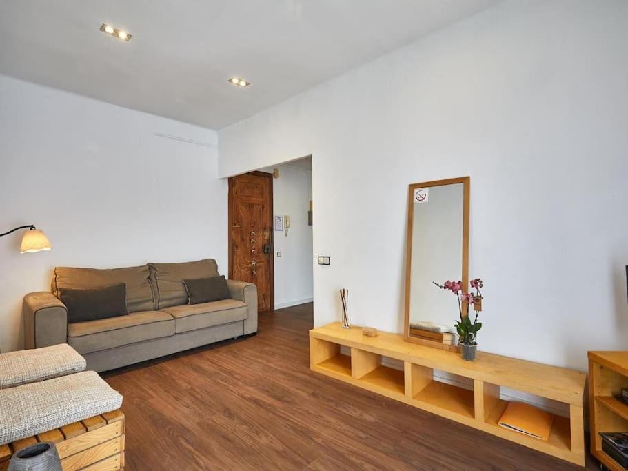 Апартаменты Bed&Bcn Arquimedes Барселона Экстерьер фото