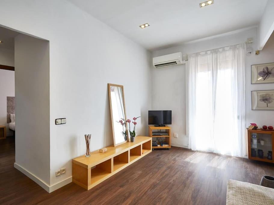 Апартаменты Bed&Bcn Arquimedes Барселона Экстерьер фото
